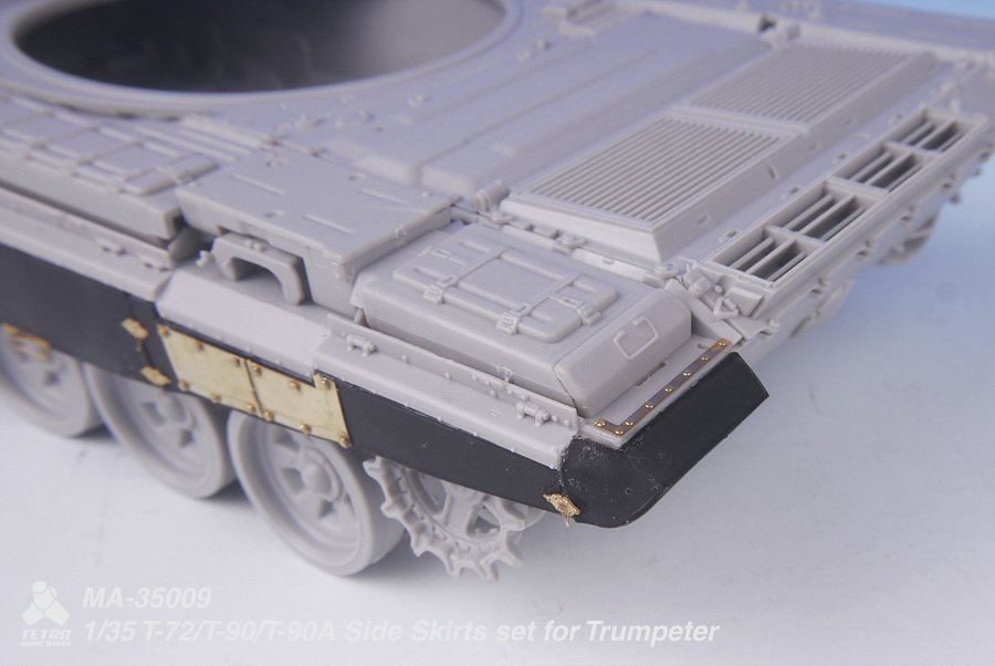 1/35 现代俄罗斯 T-72B/T-90/T-90A 主战坦克侧裙装甲(配小号手)